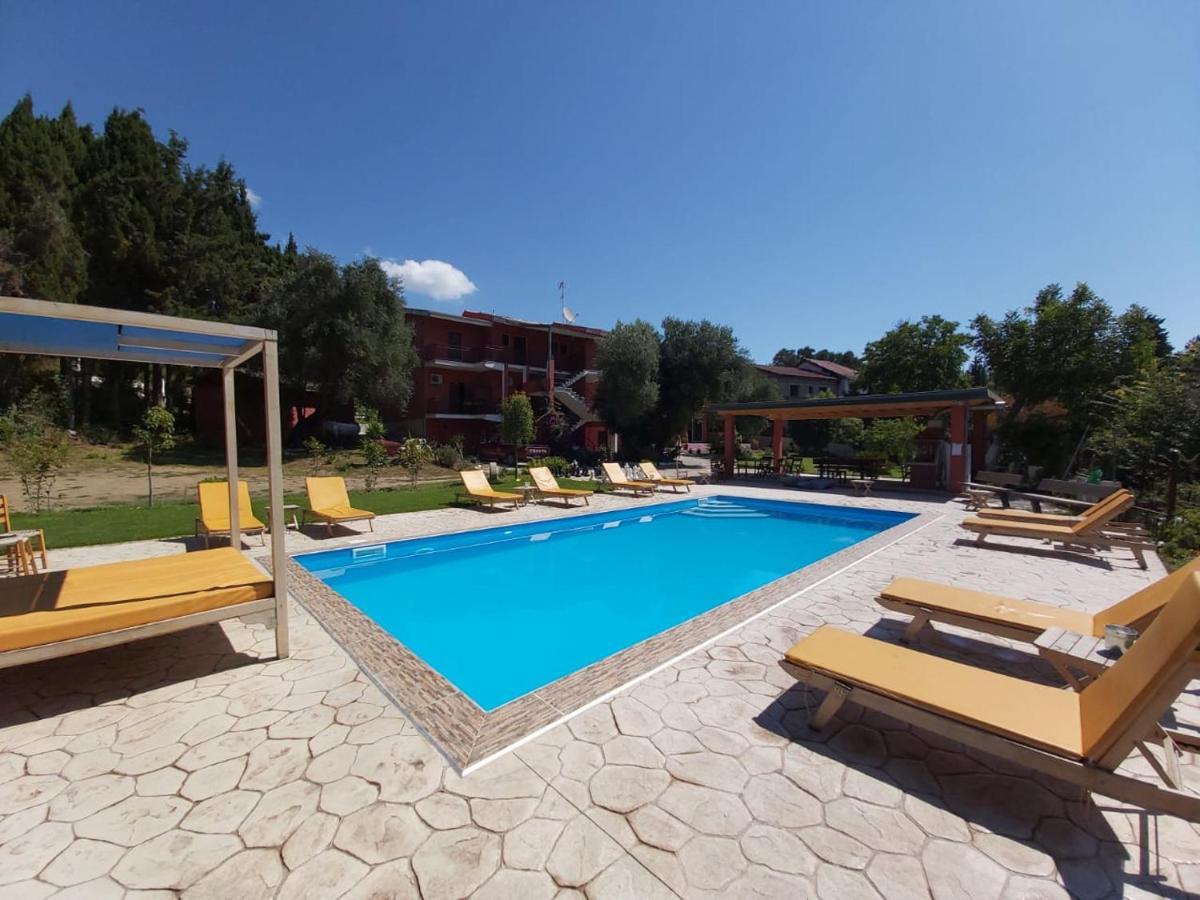 Ilias Apartments Ípszosz Kültér fotó
